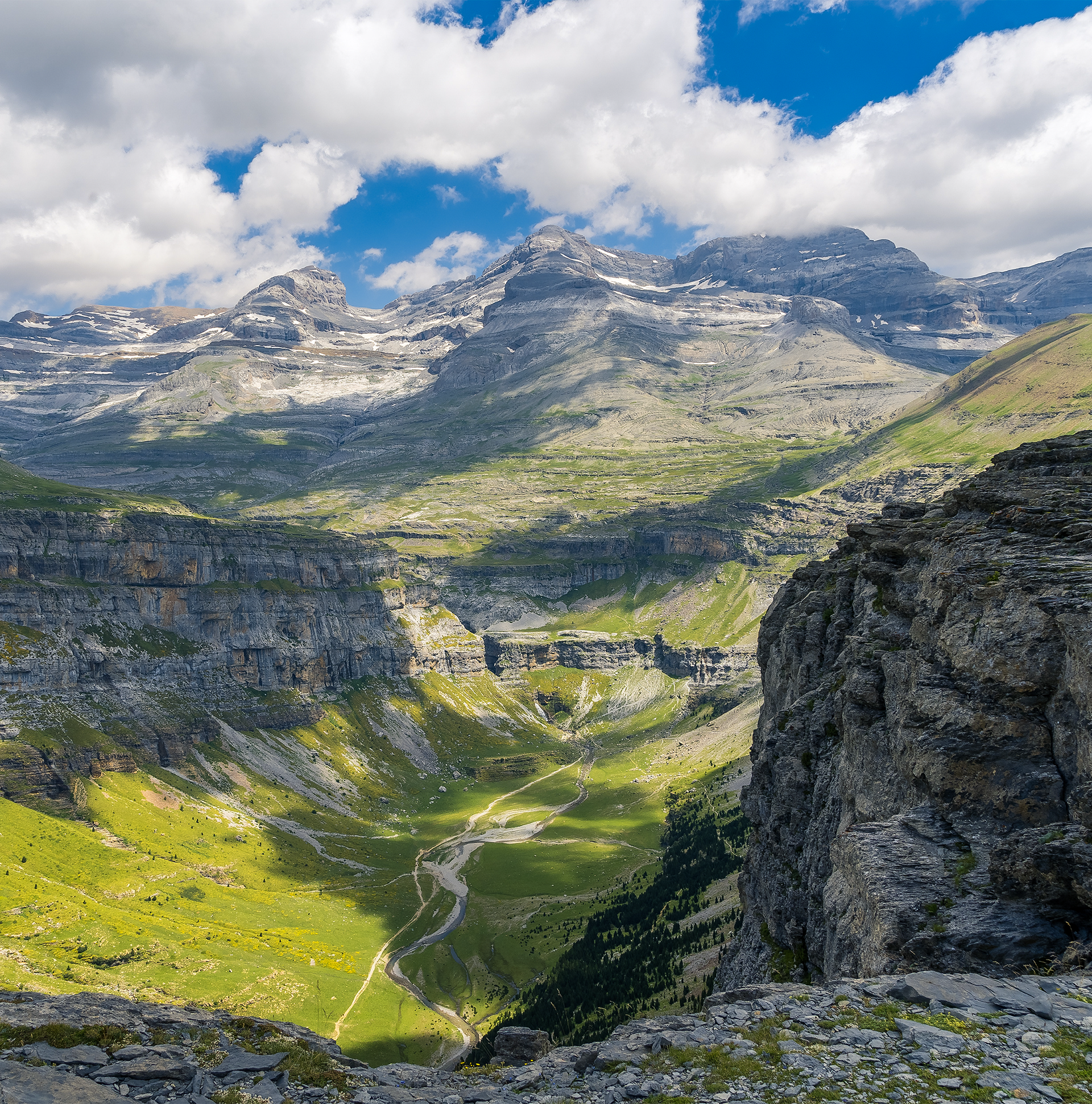 TREKKING EN PIRINEOS